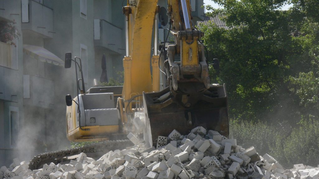 How Portable toilets reduces labour cost at construction sites